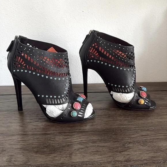 [Gucci] Black Lika Bejeweled Studded Toe Stiletto Heels Women’s EU/IT 36 / US 6 - Picture 4 of 13
